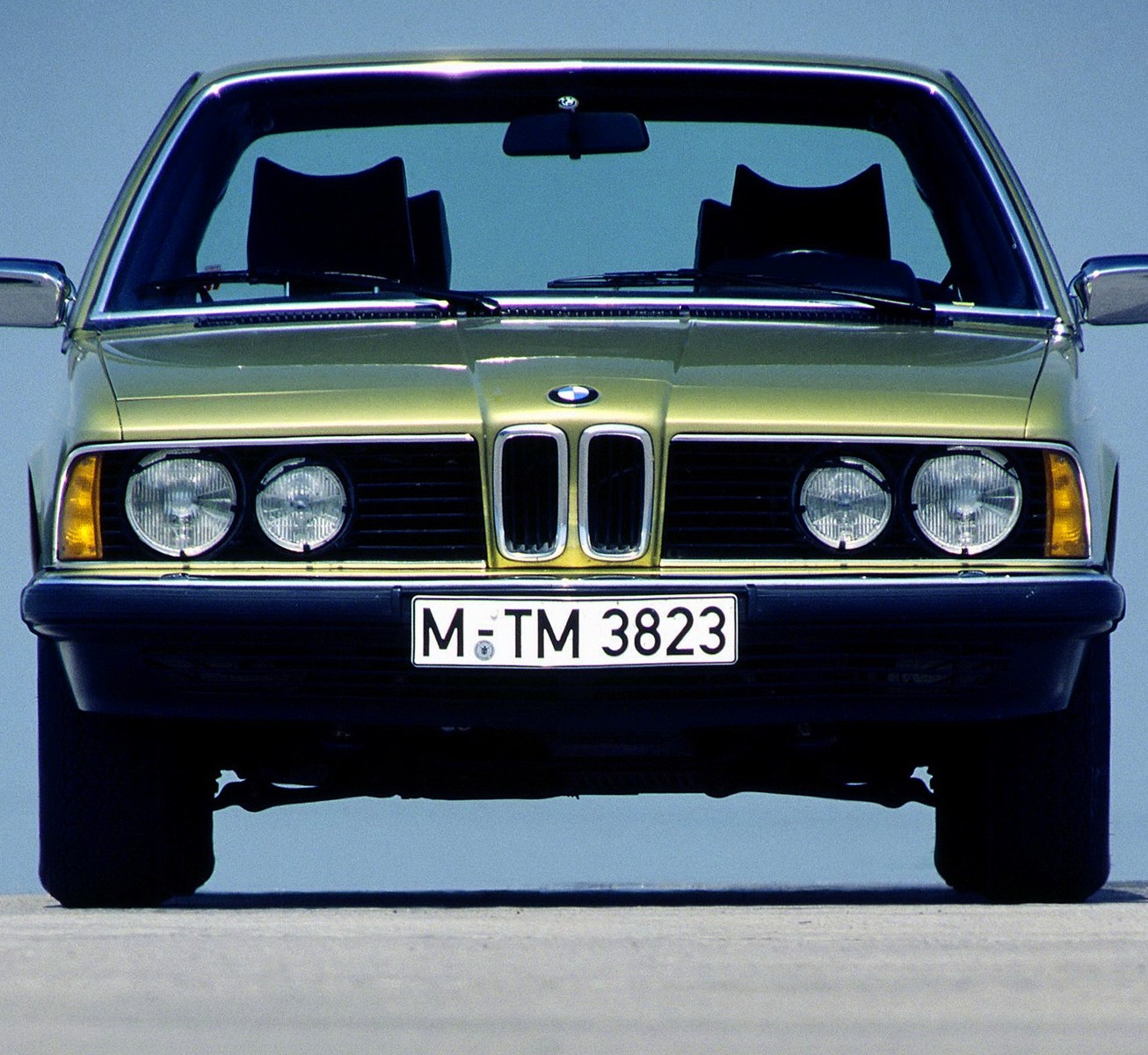 BMW, автомобиль, авто, автомобили, Эволюция седана BMW 7-Series в одном видео